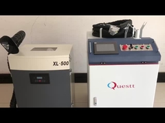 La machine de nettoyage au laser de la FDA avec robot, équipement d' élimination automatique de la rouille au laser pour le métal